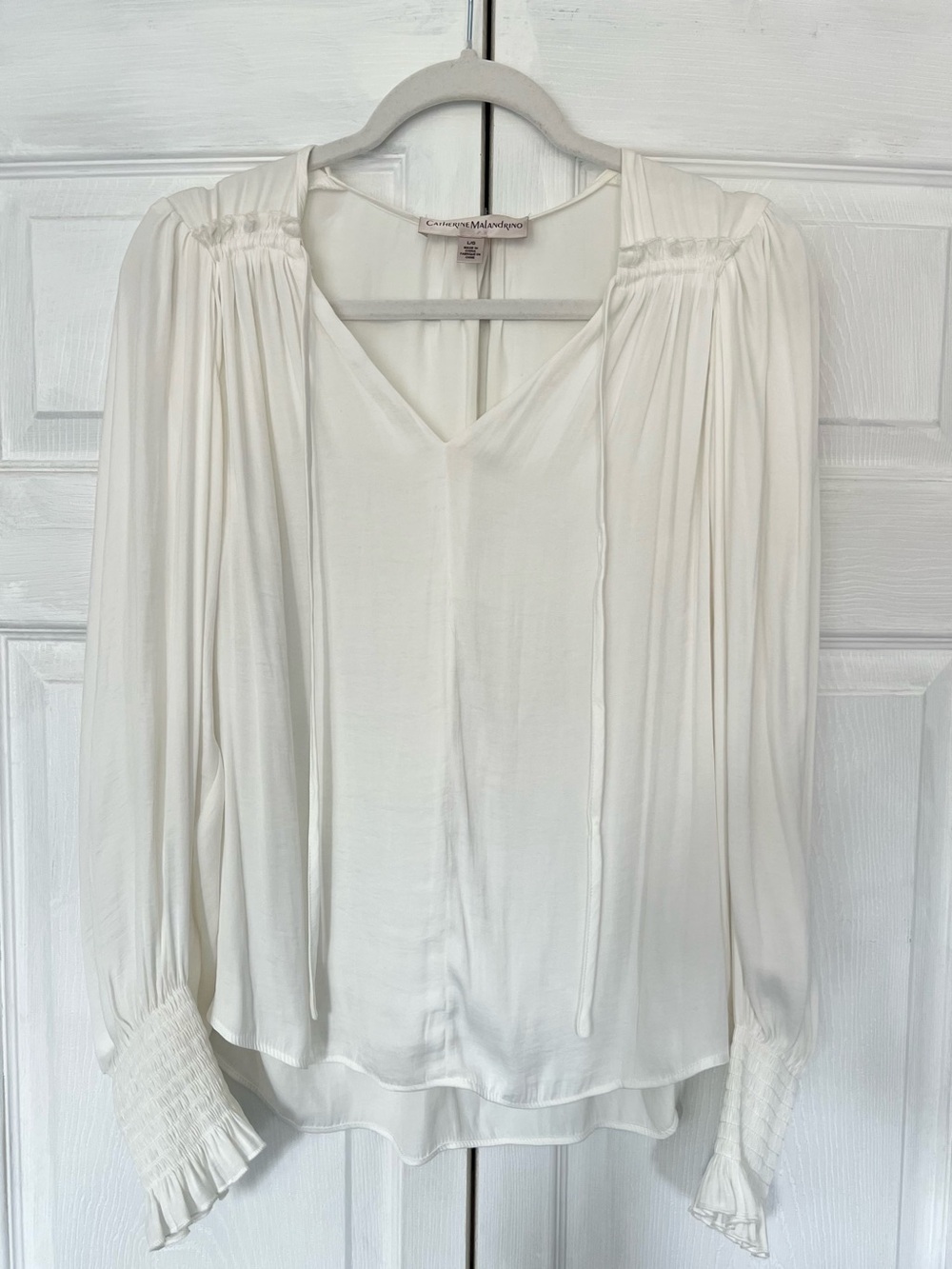 Catherine Malandrino Ivory White Satin Long-Sleeve Blouse with Smoked Sleeves L